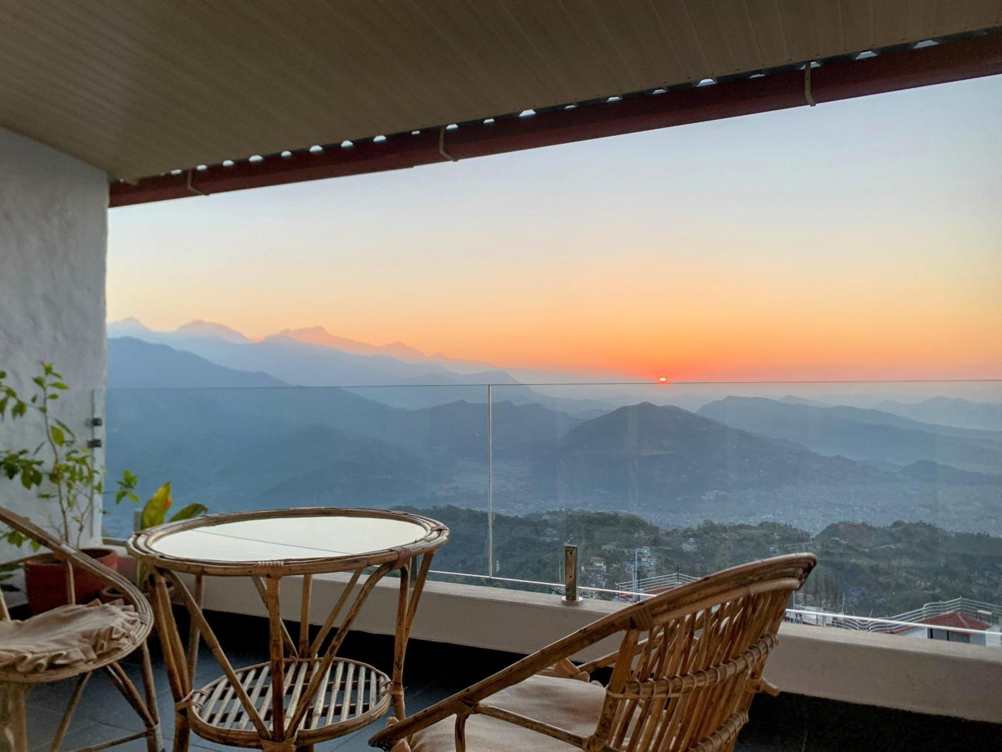 Superview Lodge, Best Himalayan Sunrise In Sarangkot Pokhara Exterior foto