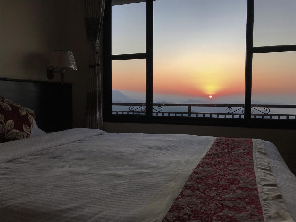 Superview Lodge, Best Himalayan Sunrise In Sarangkot Pokhara Exterior foto